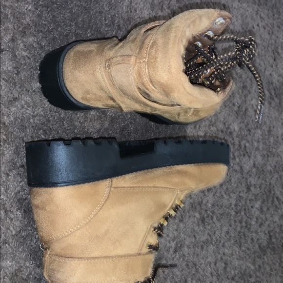 Boots - Picture 2 of 5